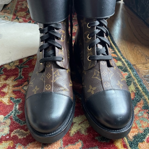 Louis Vuitton Wonderland Flat Ranger Boots - Picture 3 of 16